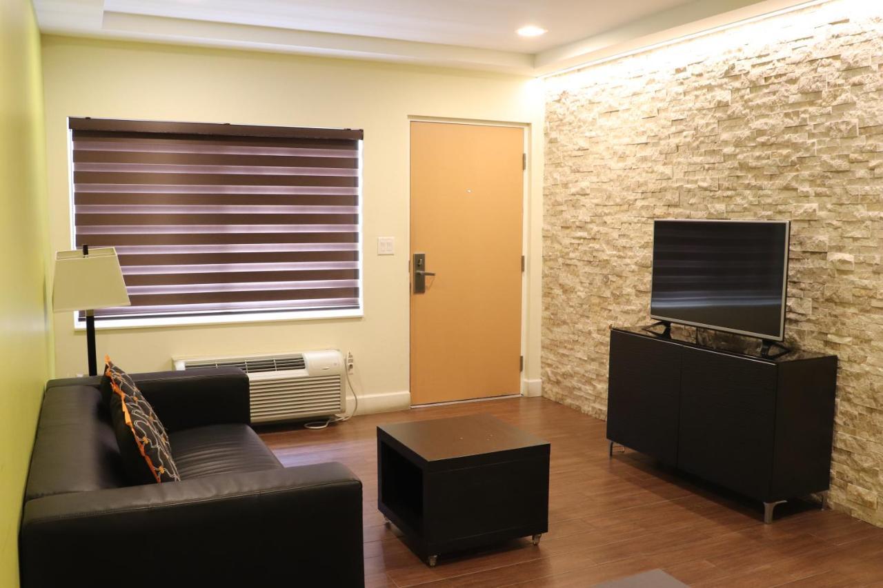 هوليوود Curtis Inn & Suites المظهر الخارجي الصورة