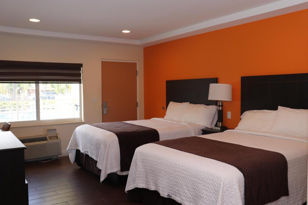 هوليوود Curtis Inn & Suites المظهر الخارجي الصورة