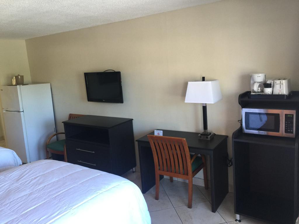هوليوود Curtis Inn & Suites المظهر الخارجي الصورة