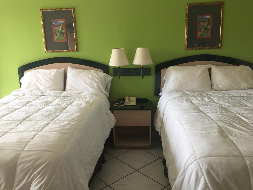 هوليوود Curtis Inn & Suites المظهر الخارجي الصورة