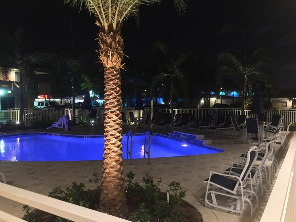 هوليوود Curtis Inn & Suites المظهر الخارجي الصورة