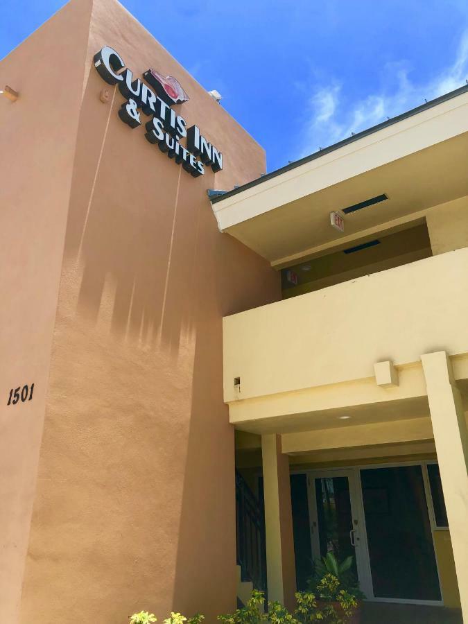 هوليوود Curtis Inn & Suites المظهر الخارجي الصورة