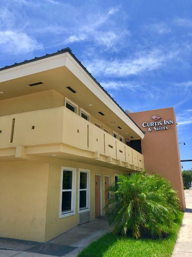 هوليوود Curtis Inn & Suites المظهر الخارجي الصورة